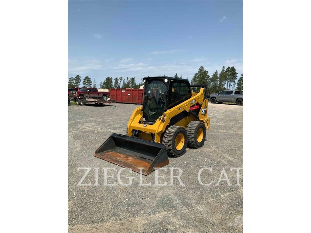 CAT 242D3 Minilæsser - skridstyret