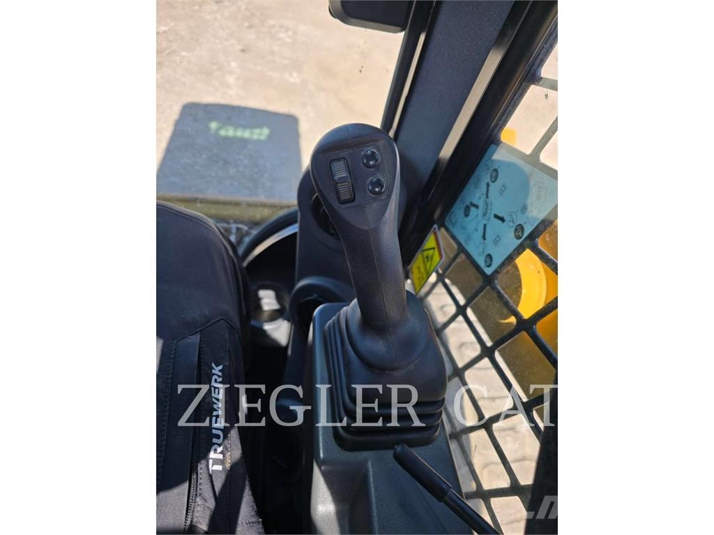 CAT 242D3 Φορτωτάκια