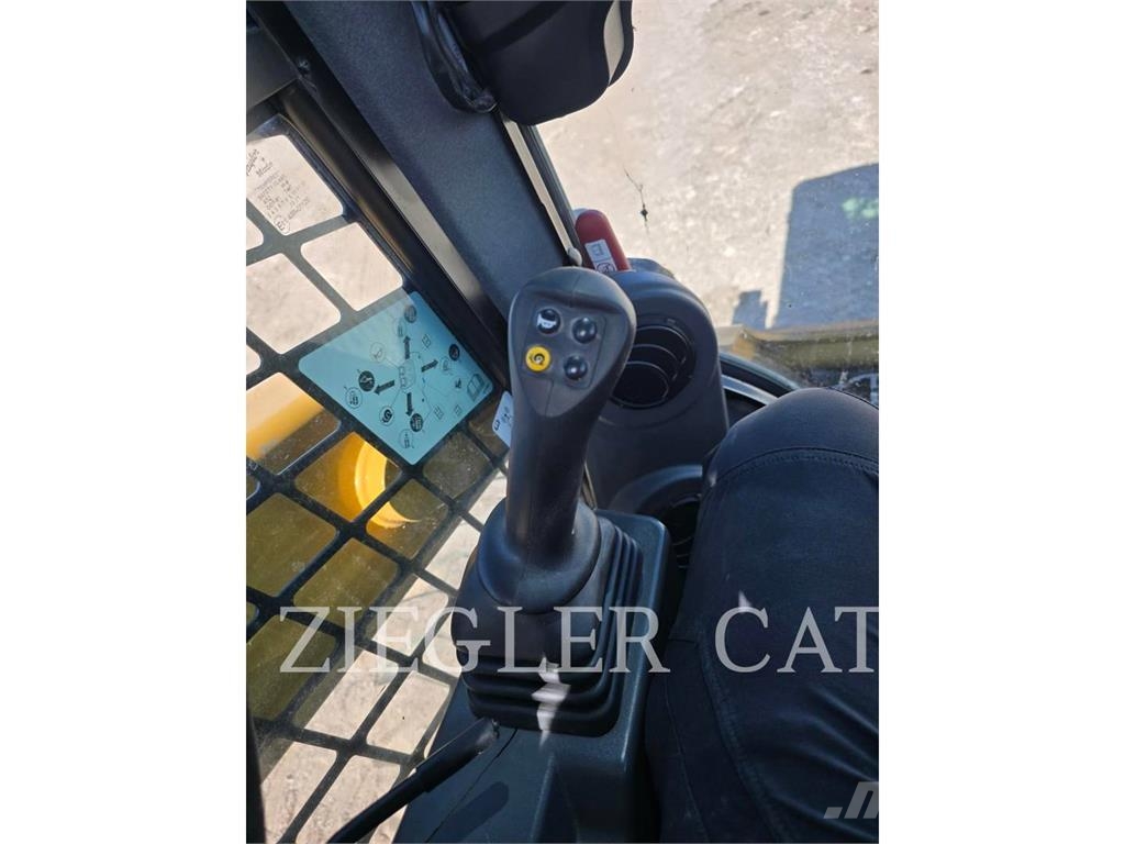 CAT 242D3 Φορτωτάκια
