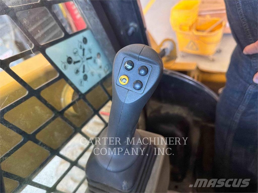 CAT 242D3 Φορτωτάκια