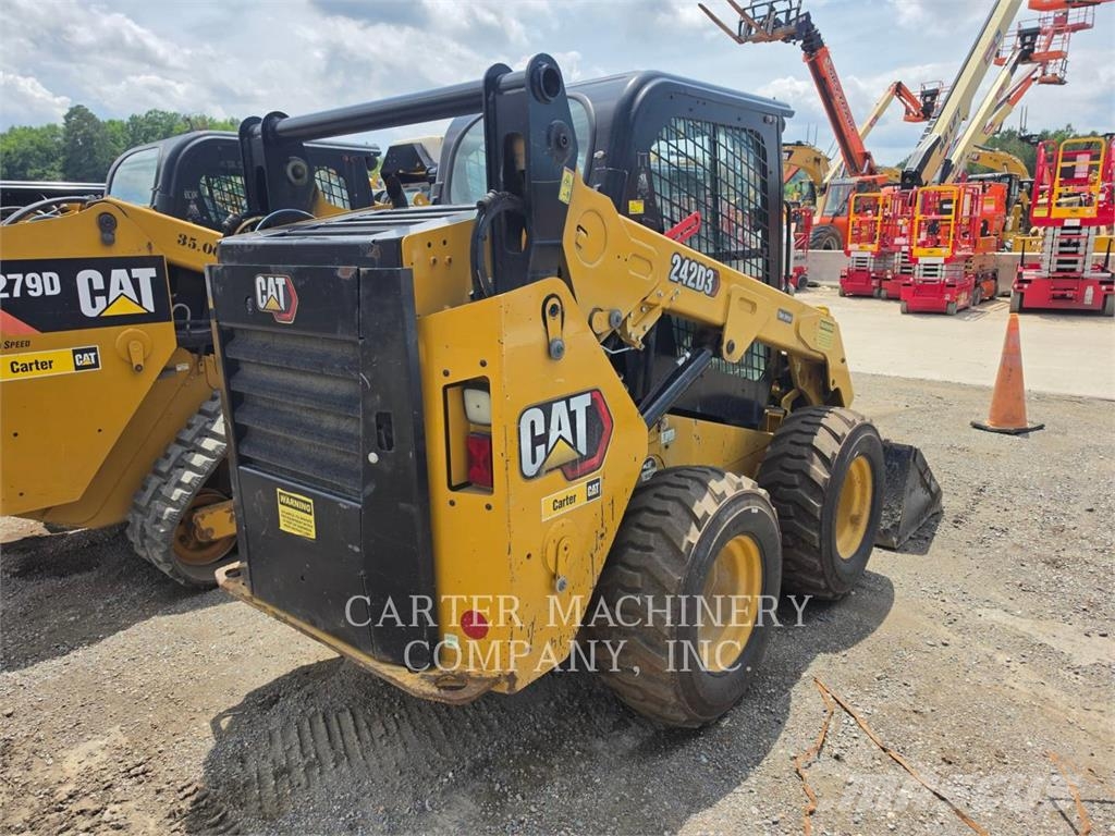 CAT 242D3 Φορτωτάκια
