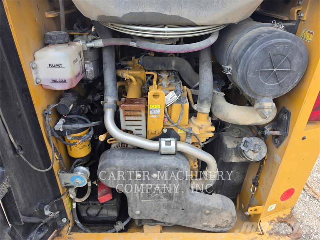 CAT 242D3 Φορτωτάκια
