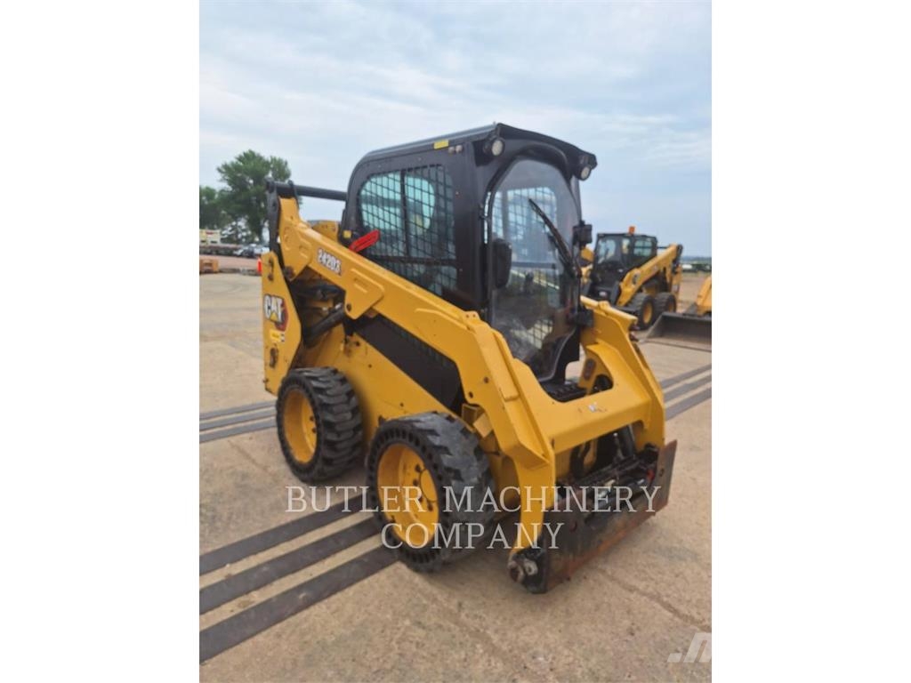 CAT 242D3 Φορτωτάκια