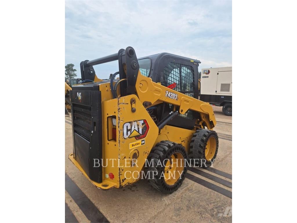 CAT 242D3 Φορτωτάκια