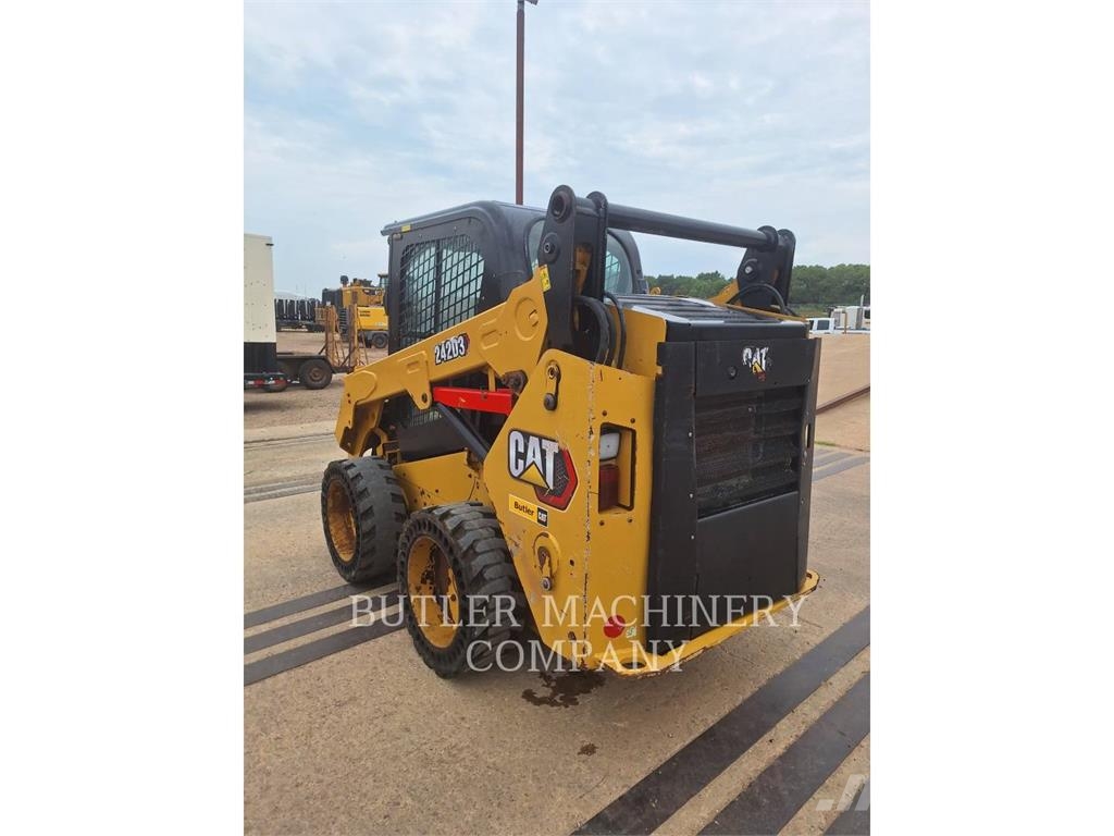 CAT 242D3 Φορτωτάκια