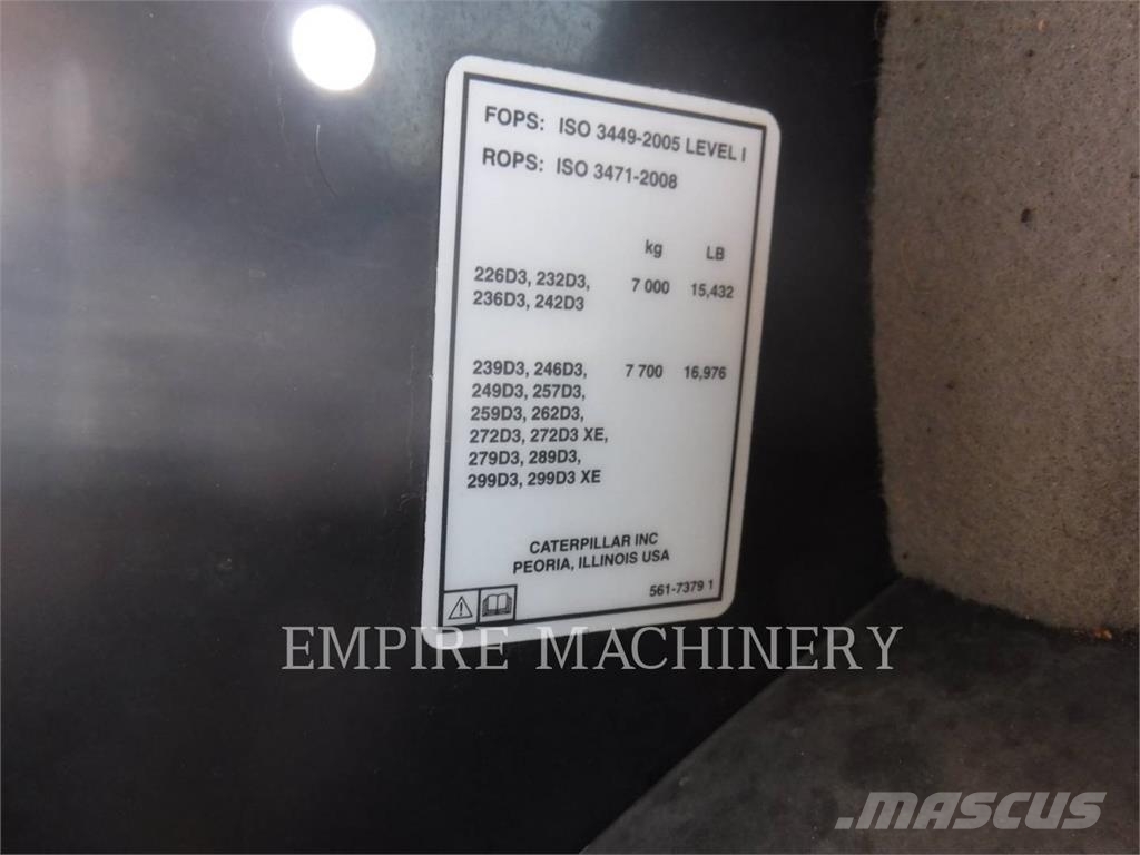 CAT 242D3 لوادر انزلاقية التوجيه
