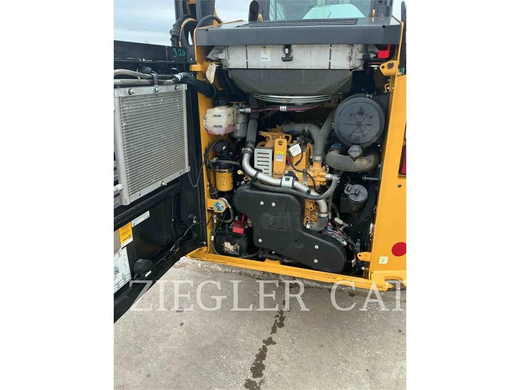 CAT 242D3 Φορτωτάκια