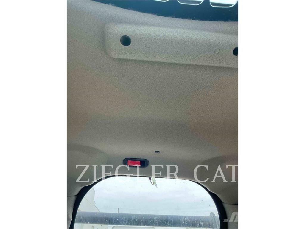 CAT 242D3 Φορτωτάκια