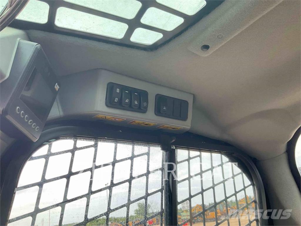 CAT 242D3 Φορτωτάκια