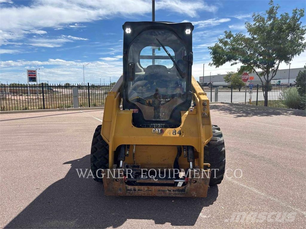 CAT 242D3 Skid steer mini nakladalci