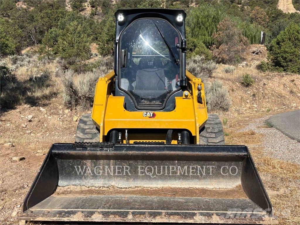 CAT 242D3 Skid steer mini nakladalci