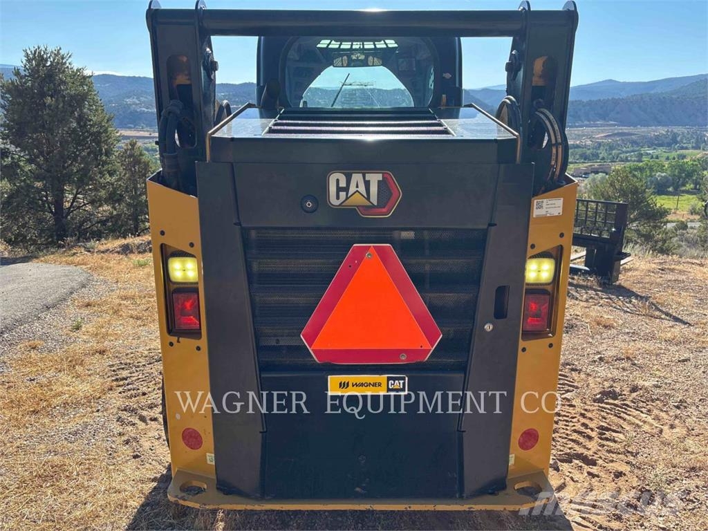CAT 242D3 Skid steer mini nakladalci