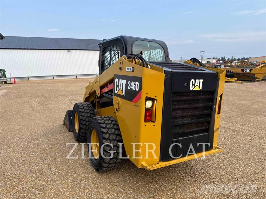 CAT 246D Minicargadoras