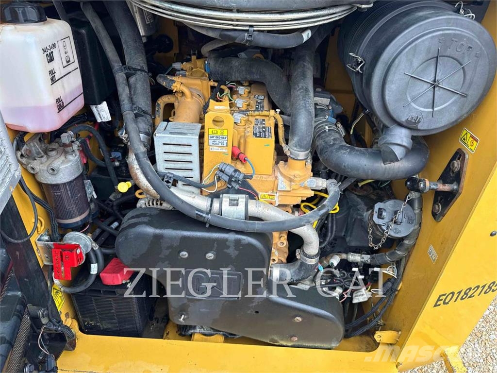 CAT 246D Minicargadoras