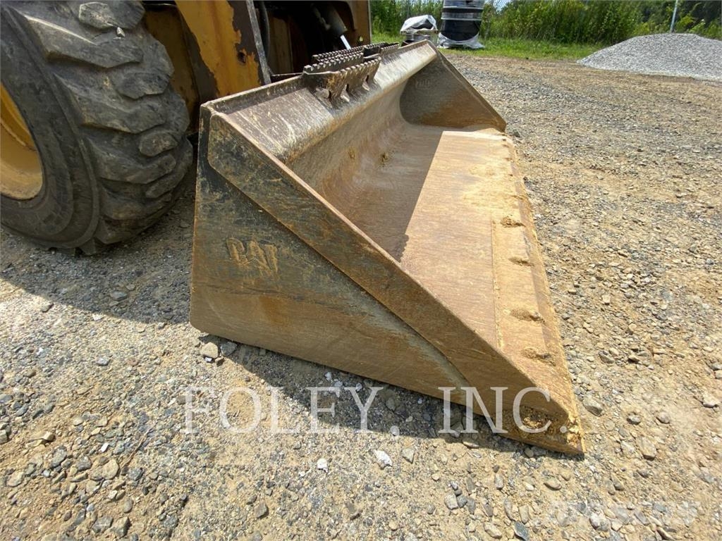 CAT 246D Skid steer loaders
