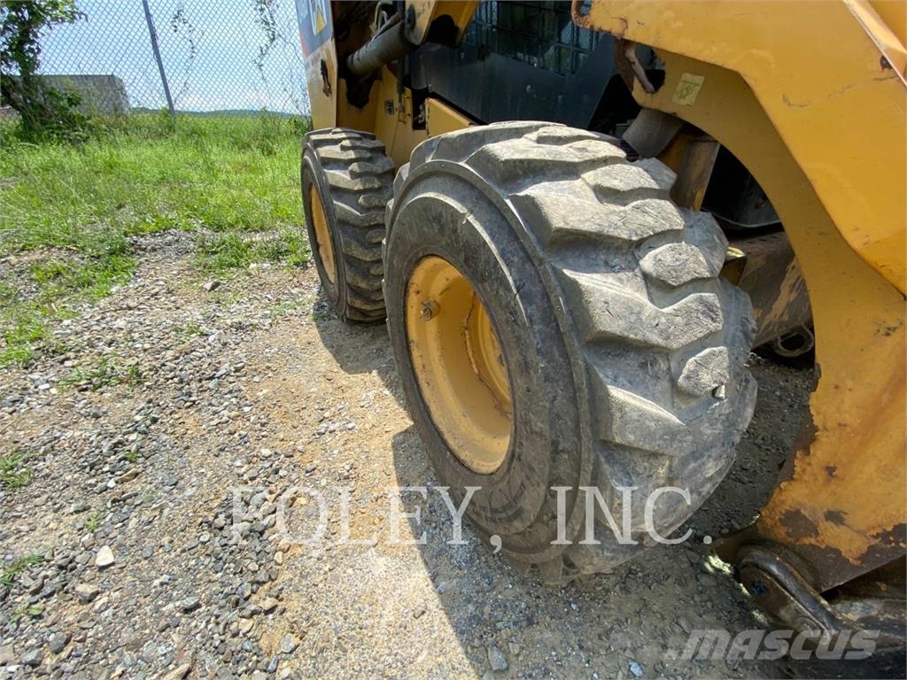 CAT 246D Skid steer loaders