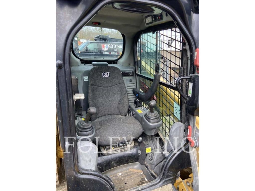 CAT 246D Kompaktrakodók
