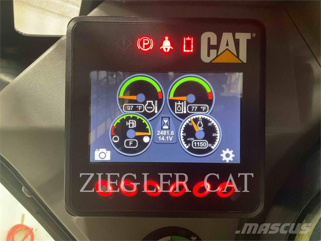 CAT 246D Lietoti riteņu kompaktiekrāvēji