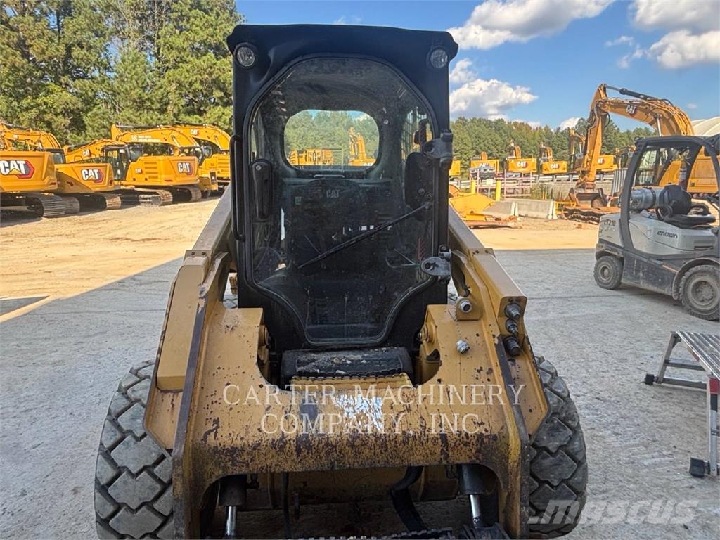 CAT 246D لوادر انزلاقية التوجيه