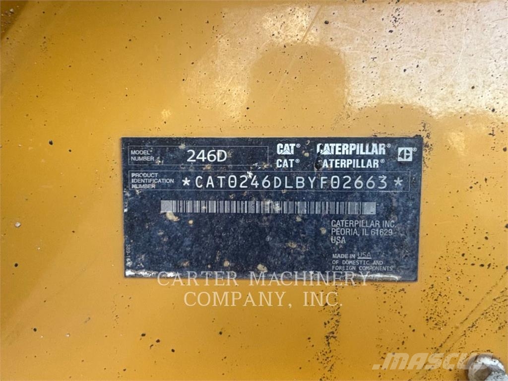 CAT 246D لوادر انزلاقية التوجيه