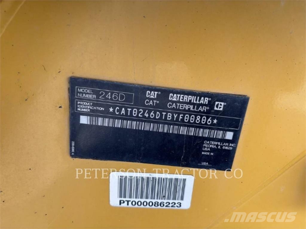 CAT 246D لوادر انزلاقية التوجيه