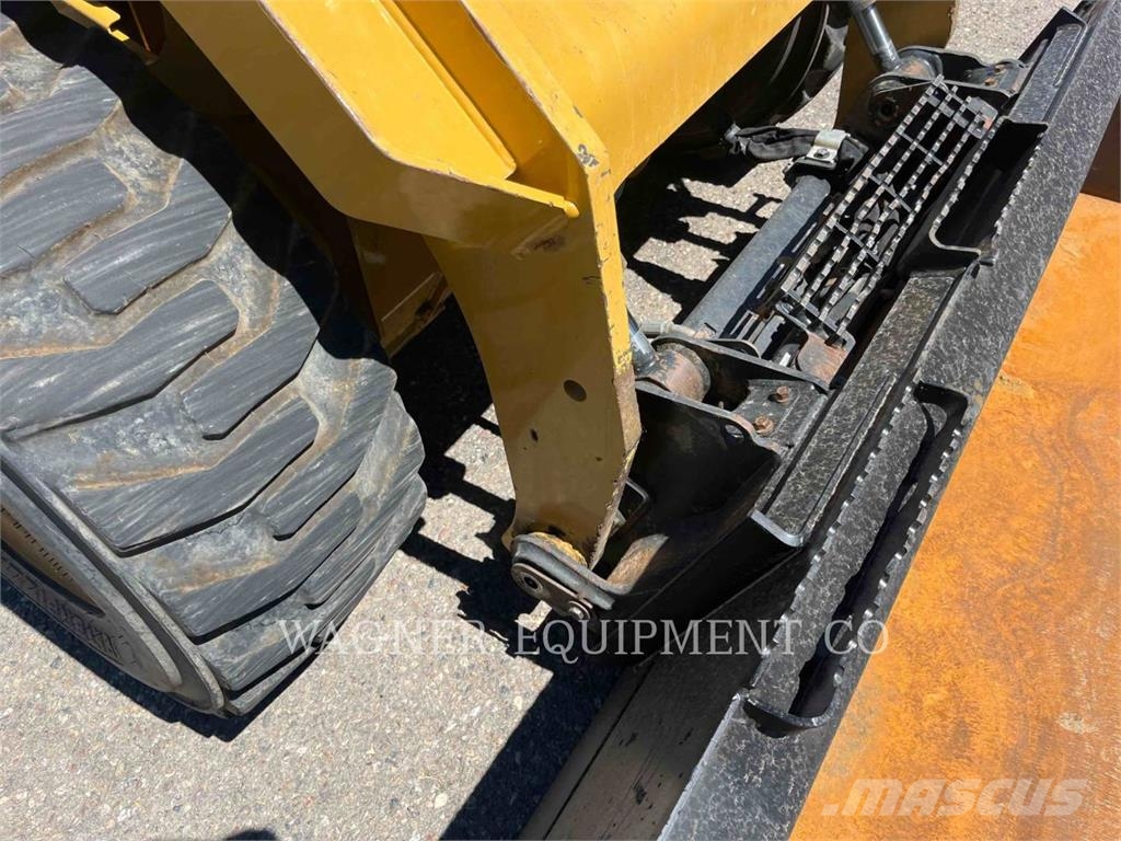 CAT 246D3 Φορτωτάκια