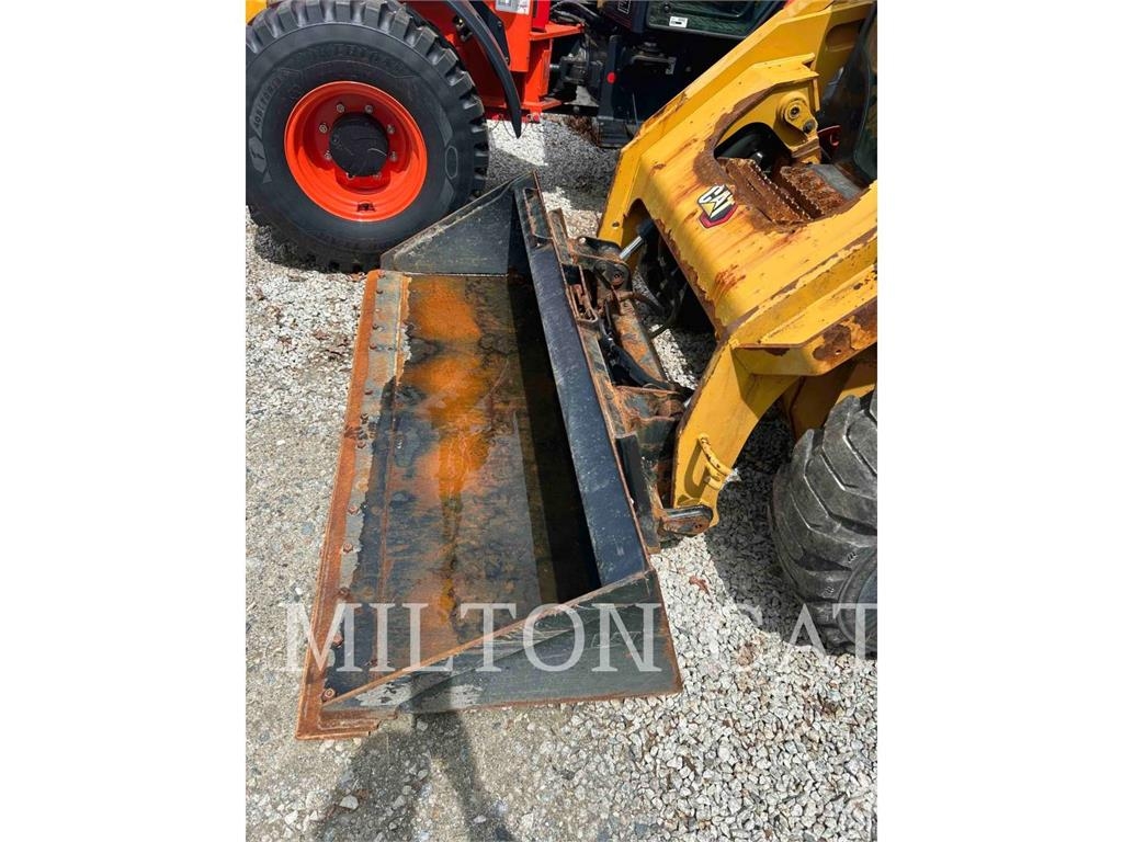 CAT 246D3 Φορτωτάκια