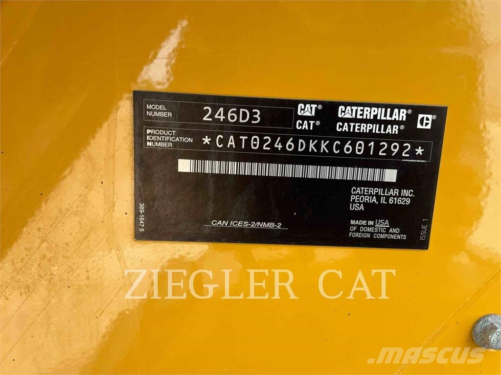 CAT 246D3 لوادر انزلاقية التوجيه