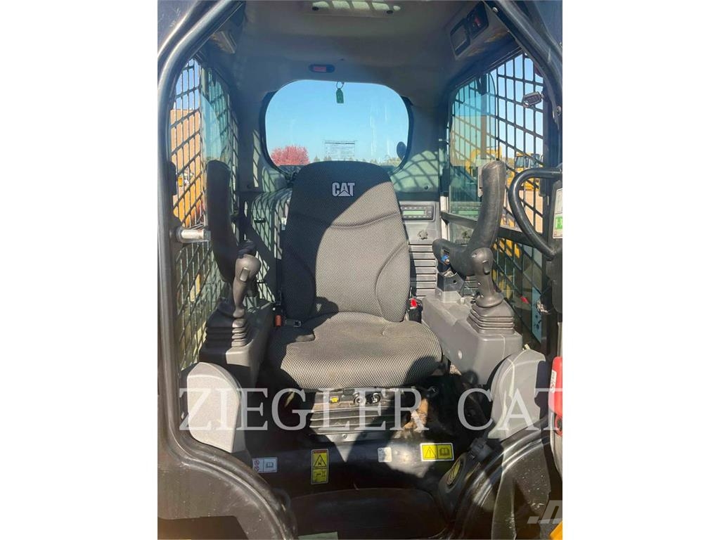 CAT 246D3 Skid steer mini nakladalci