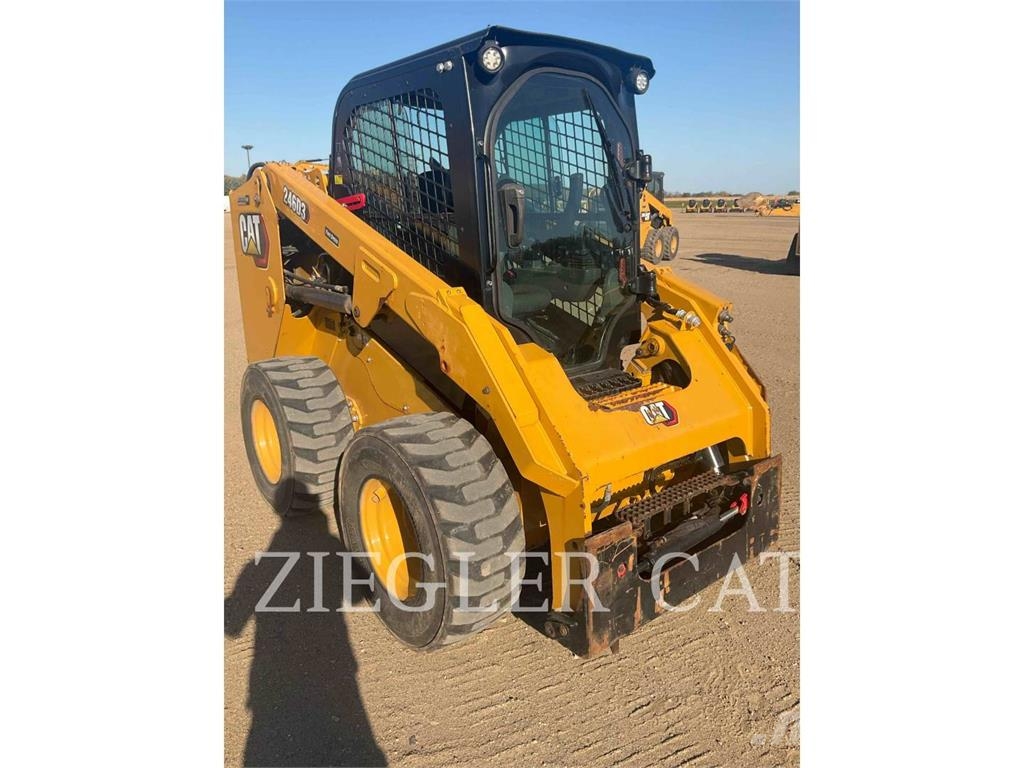 CAT 246D3 Skid steer mini nakladalci