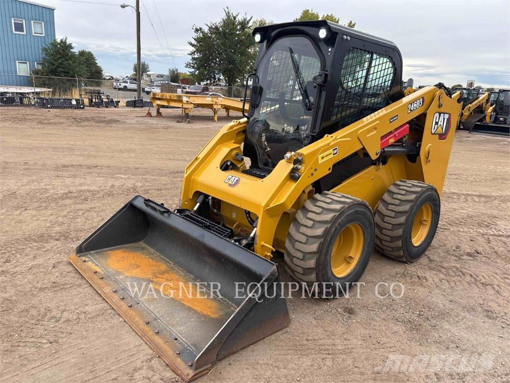 CAT 246D3 滑移轉向裝載機