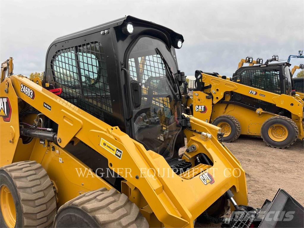 CAT 246D3 滑移轉向裝載機