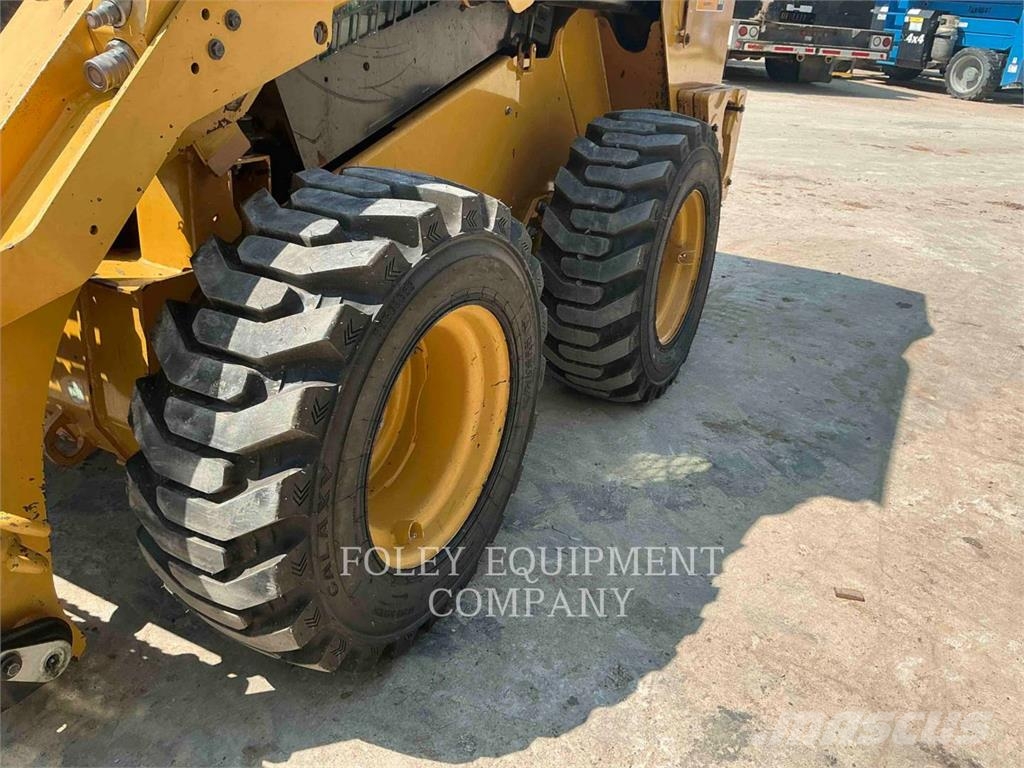 CAT 246D3XPS2C Φορτωτάκια