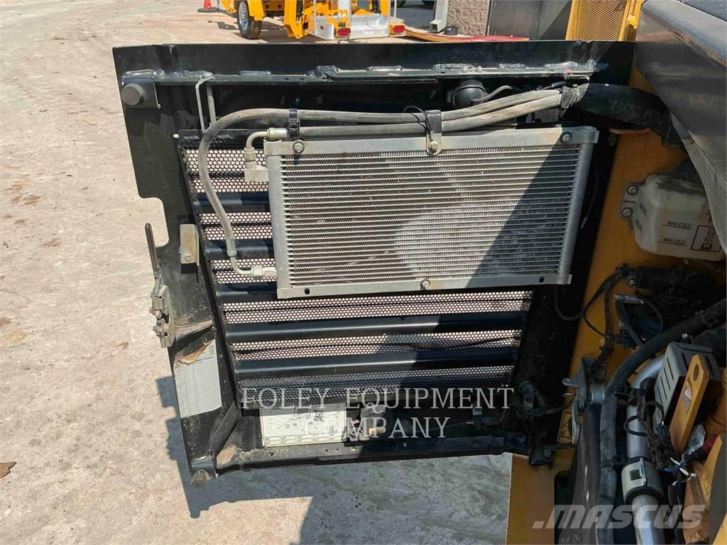 CAT 246D3XPS2C Φορτωτάκια