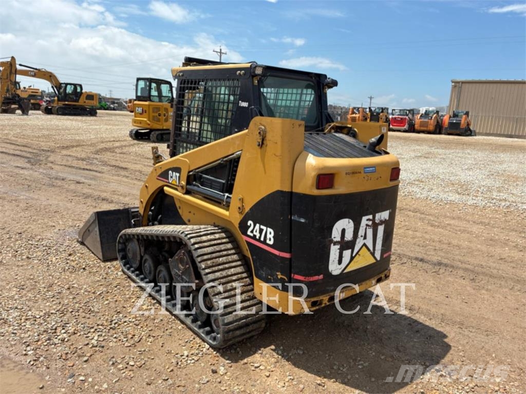 CAT 247B لوادر زحافة