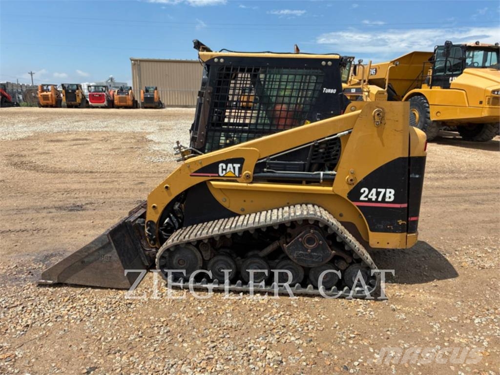 CAT 247B لوادر زحافة