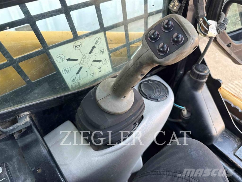 CAT 247B Rupsladers