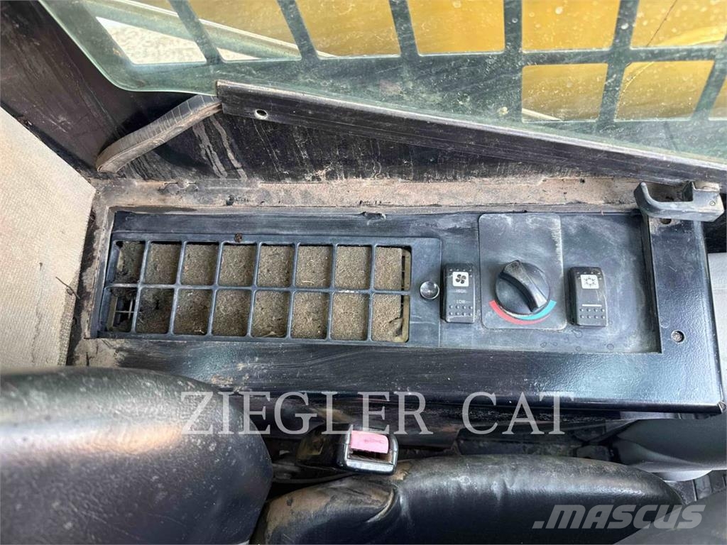 CAT 247B Rupsladers