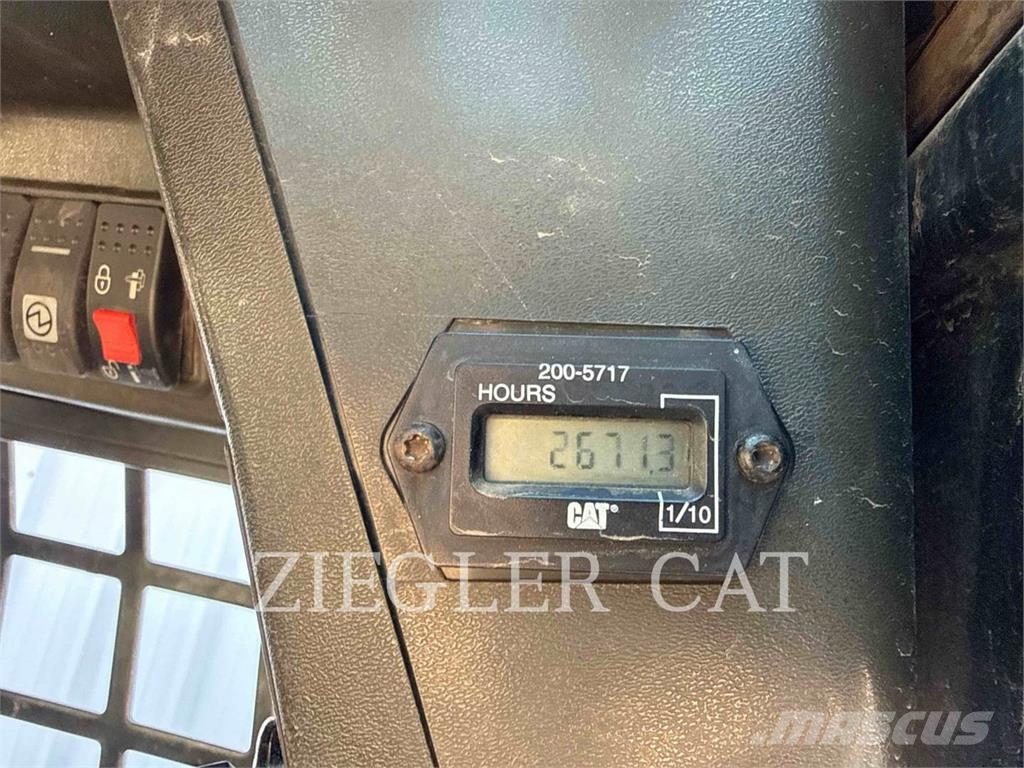 CAT 247B Rupsladers