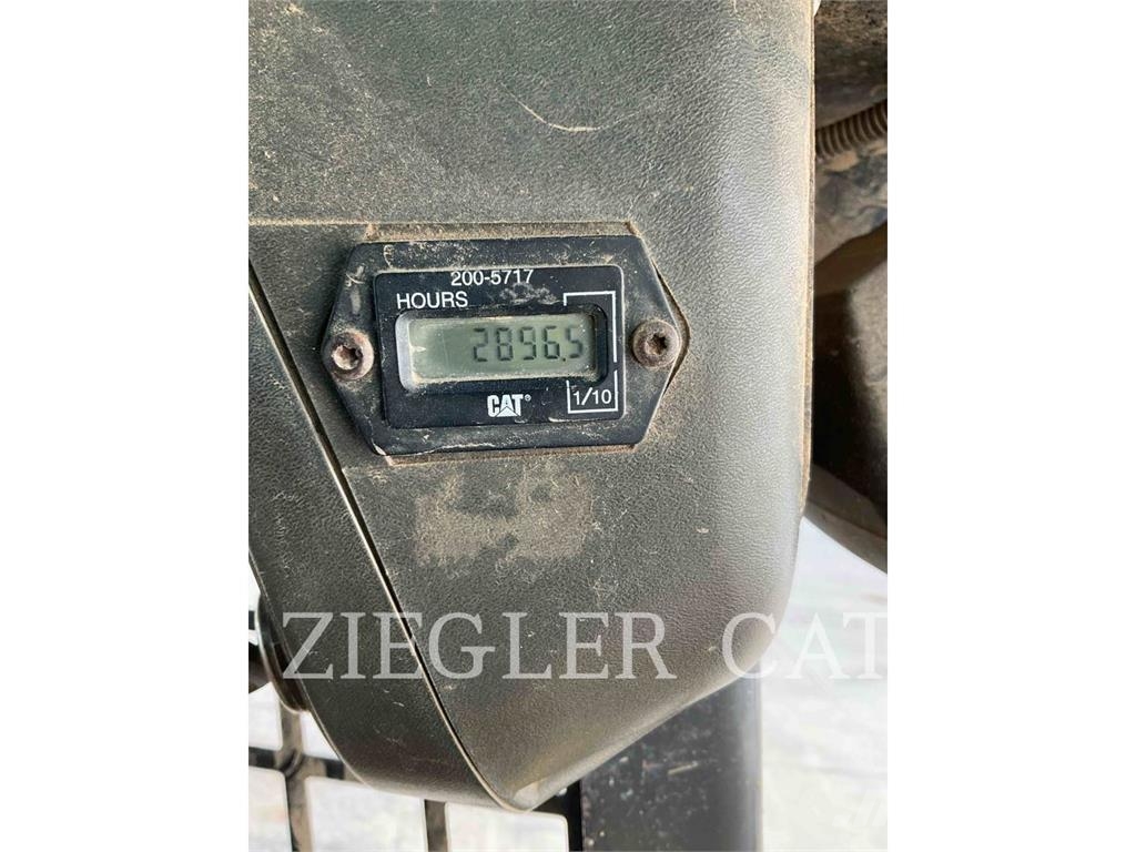 CAT 247B Nakladalci goseničarji