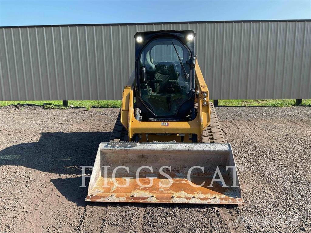 CAT 249D A لوادر انزلاقية التوجيه
