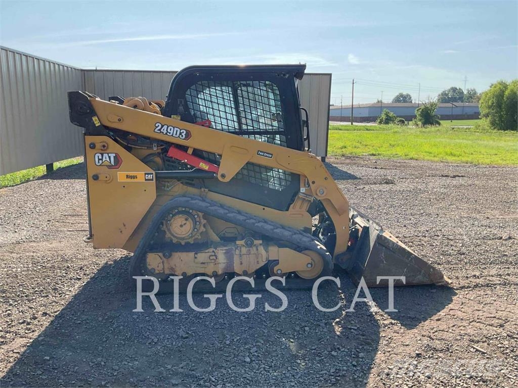 CAT 249D A لوادر انزلاقية التوجيه