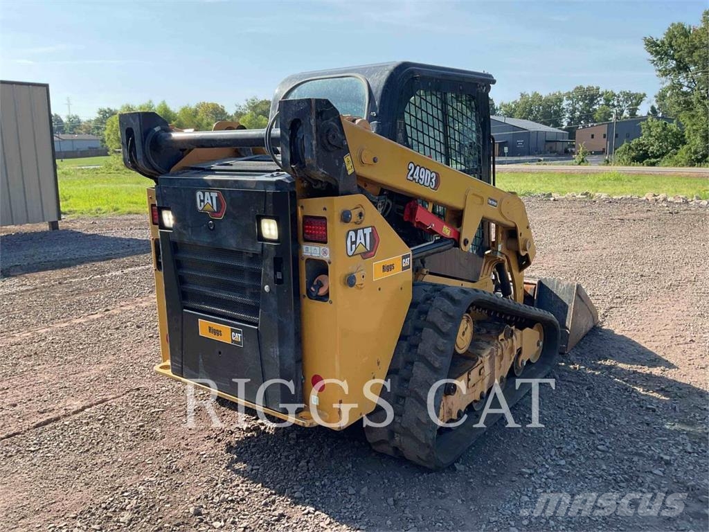 CAT 249D A لوادر انزلاقية التوجيه