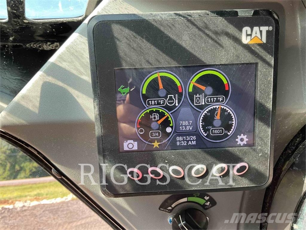 CAT 249D A لوادر انزلاقية التوجيه