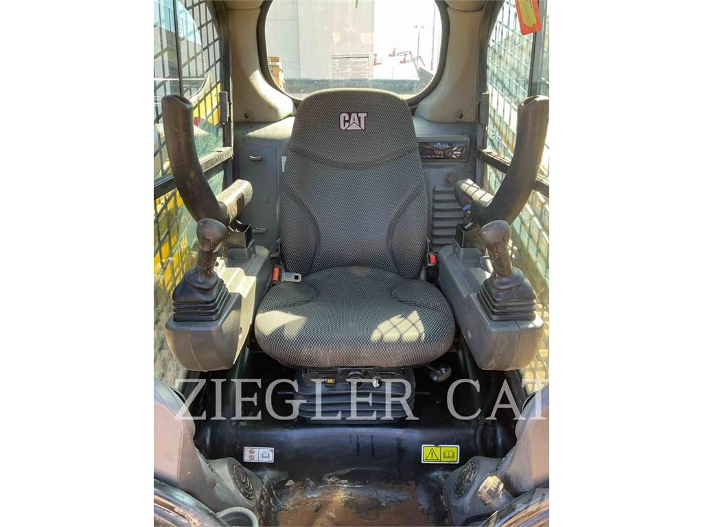 CAT 249D3 Nakladalci goseničarji