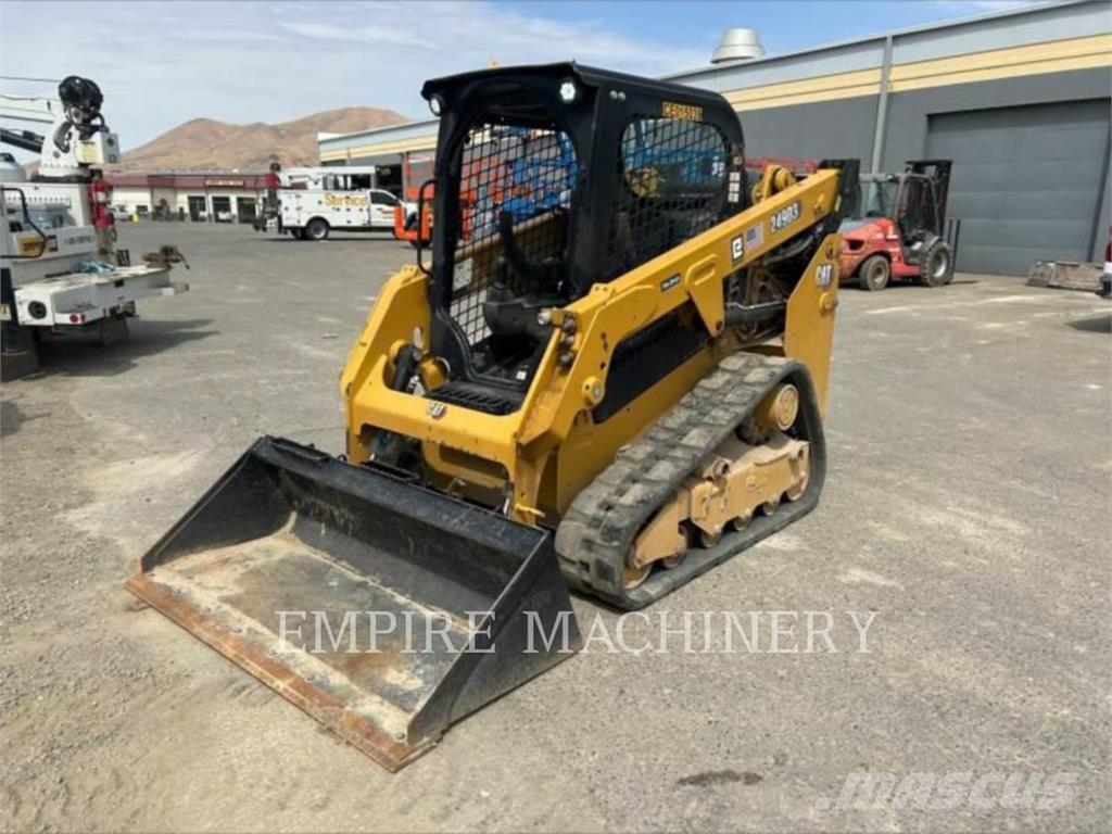 CAT 249D3 لوادر انزلاقية التوجيه
