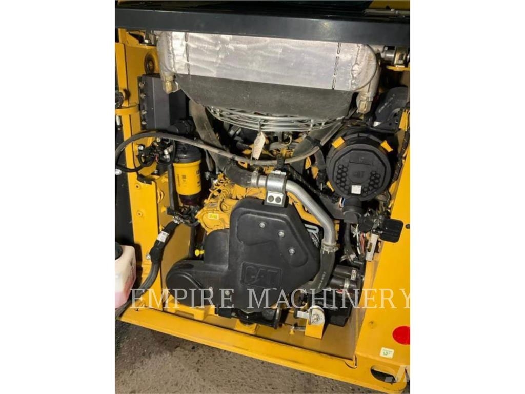 CAT 249D3 Kompaktlaadurid