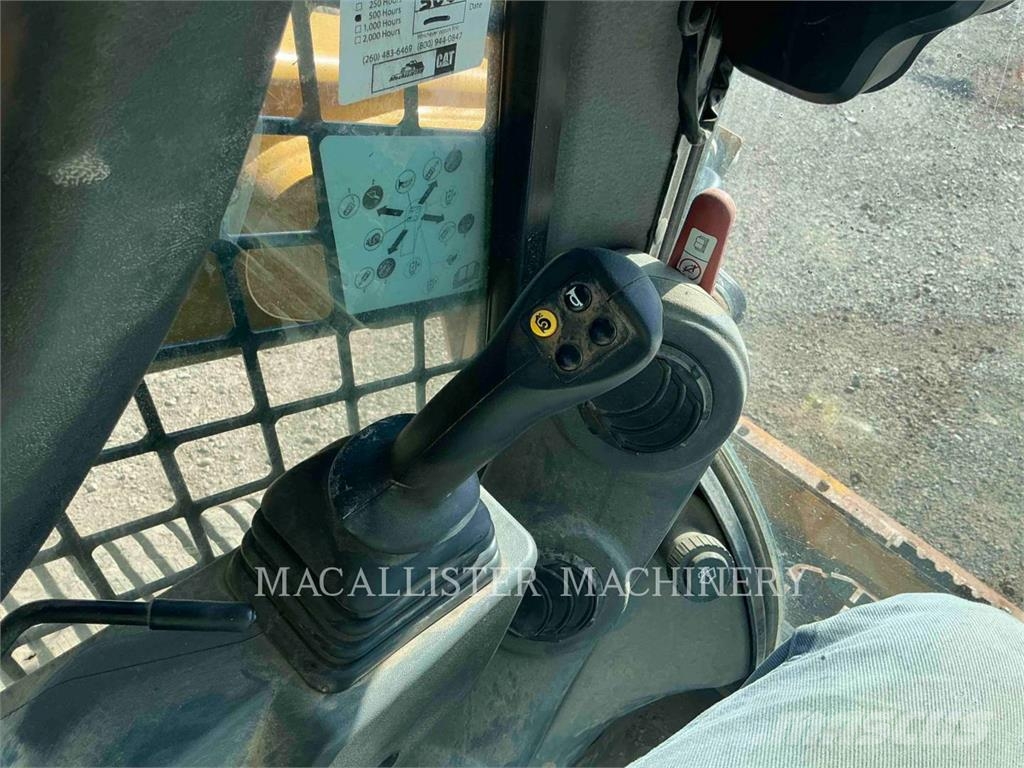 CAT 249D3 Lánctalpas homlokrakodók