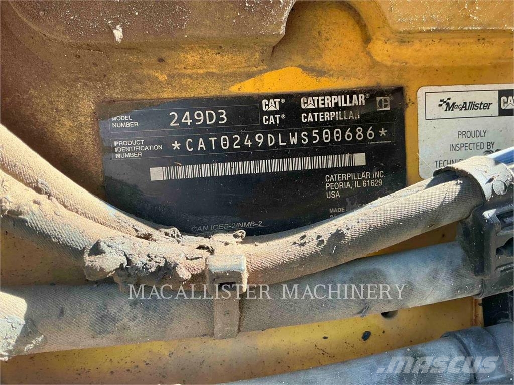 CAT 249D3 Lánctalpas homlokrakodók