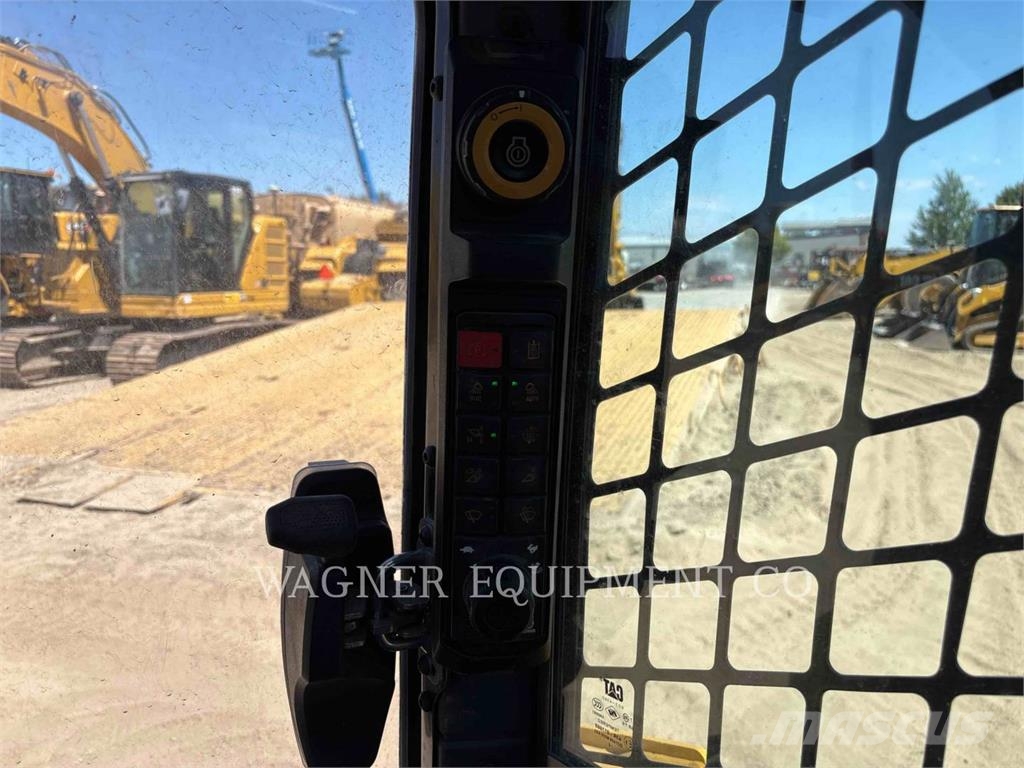 CAT 250 Lietoti riteņu kompaktiekrāvēji